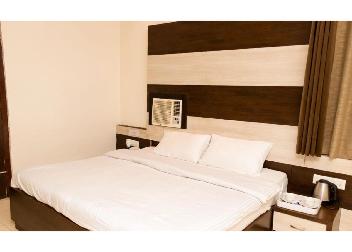 Ritumbhara Hotel & Resort Alwar Esterno foto