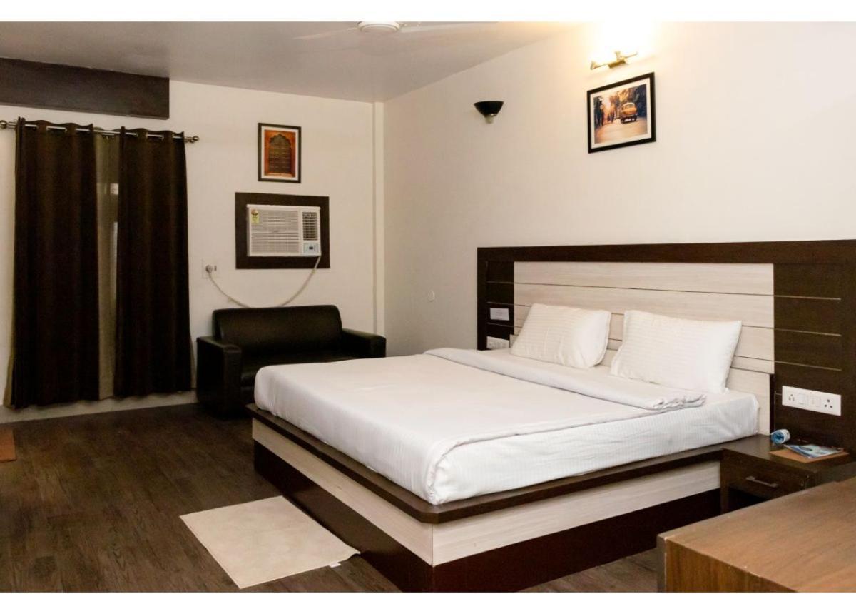 Ritumbhara Hotel & Resort Alwar Esterno foto