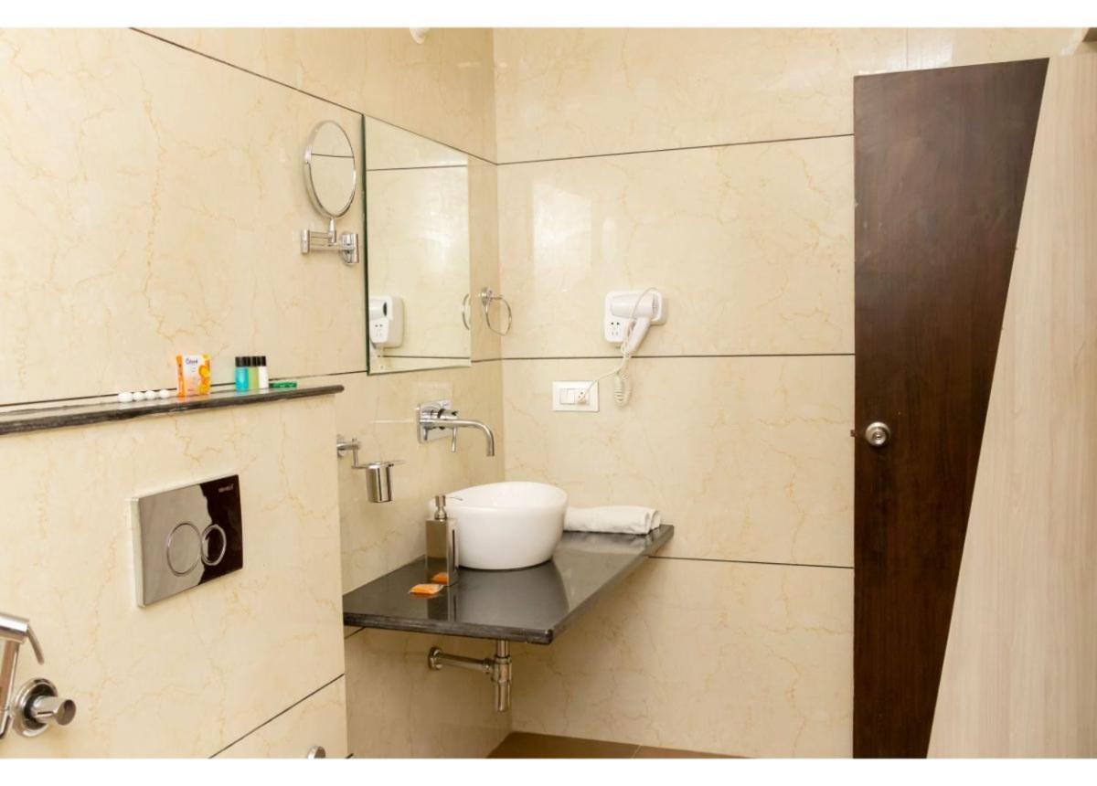 Ritumbhara Hotel & Resort Alwar Esterno foto